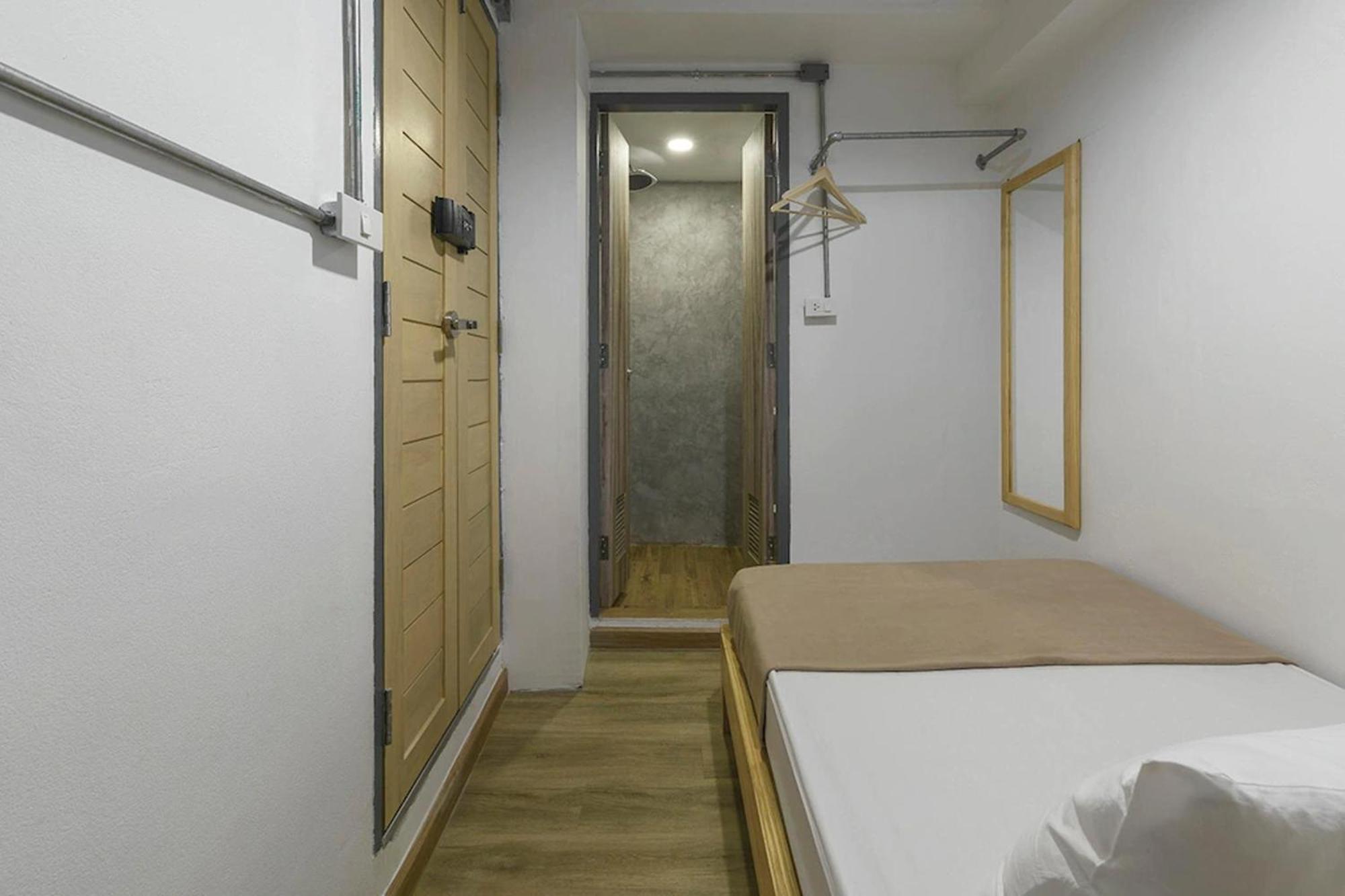 Ora Hostel Бангкок Экстерьер фото
